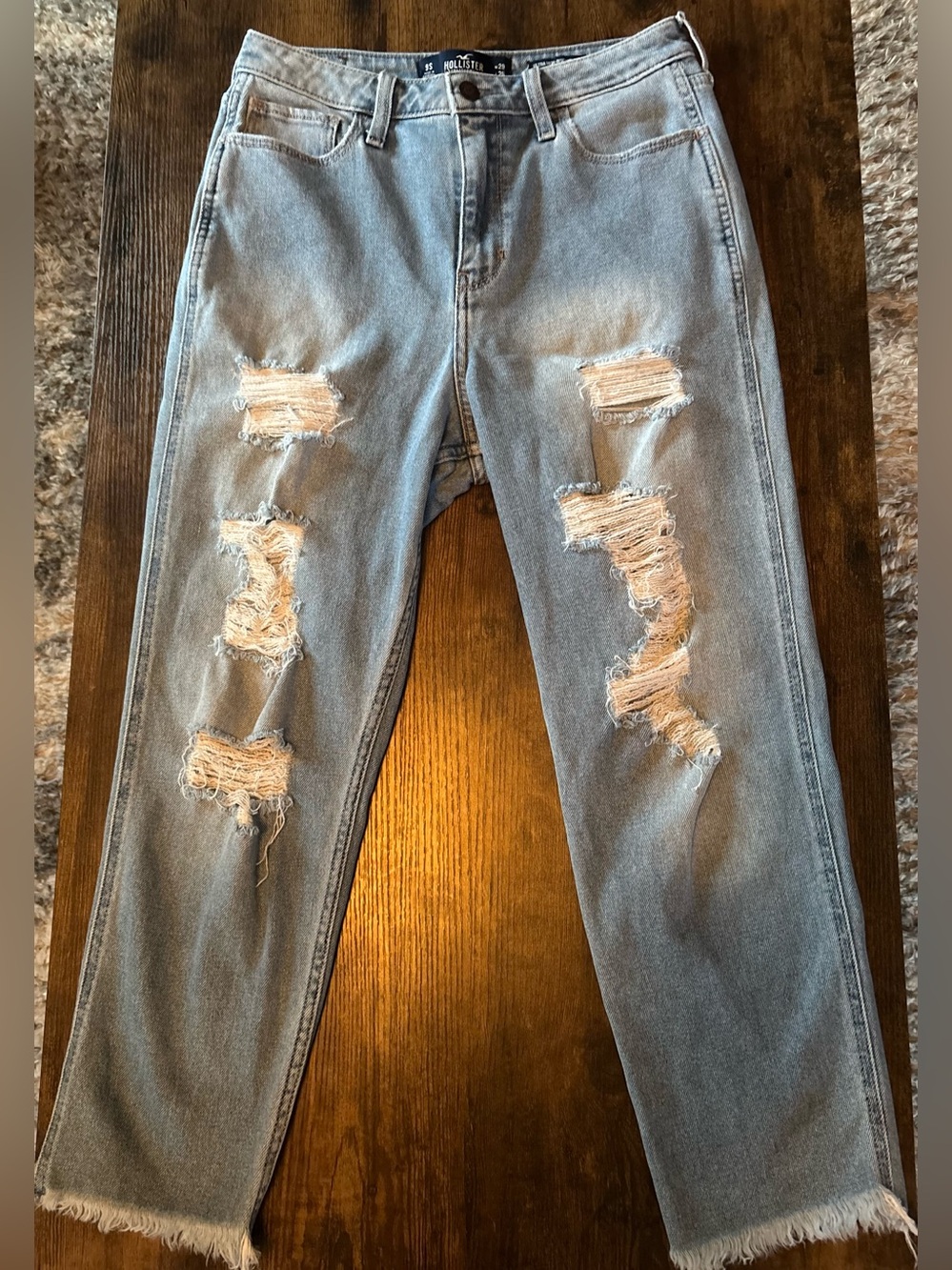 Hollister 9S Ultra High Rise Mom Jean Vintage Stretch Distressed Size 29w 25l
